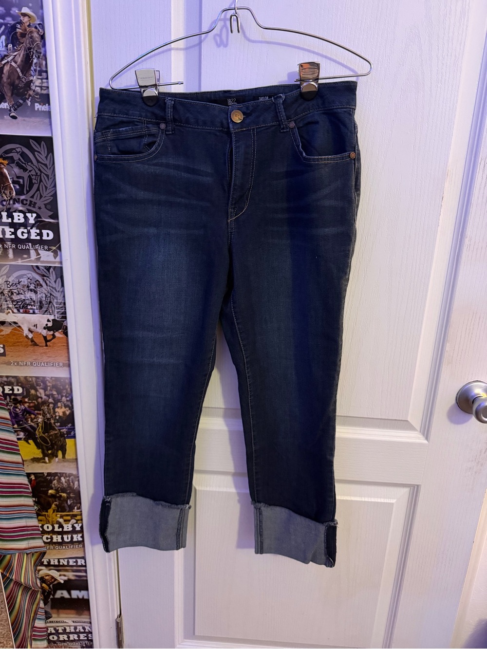 1822 Denim Dark Blue Cropped Jeans with Cuffed Hem